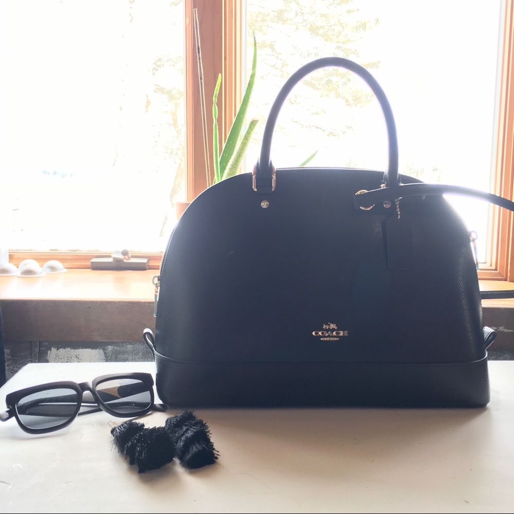 Black coach bag❤️